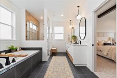 25-Primary-Suite