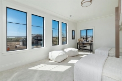 077-Bedroom
