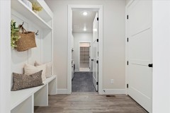 041-Mudroom